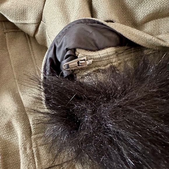 Columbia Girls' Boundary Bay Down Parka - XS - Stone Green - Picture 6 of 7